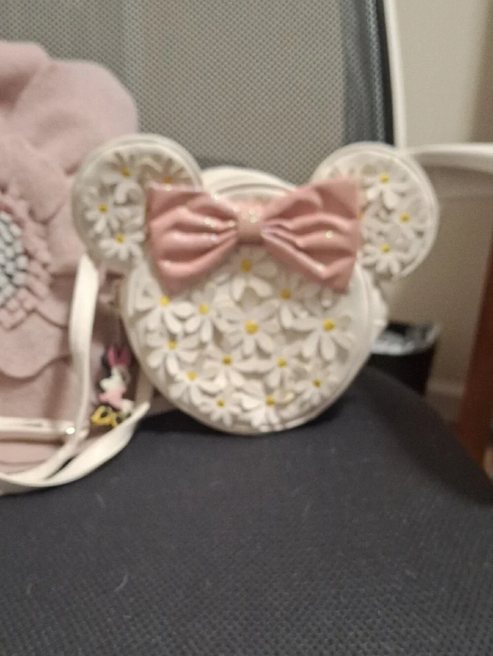 Disney White Daisy Ear Crossbody with Pink Glitter Bow and Minnie Mouse Charm